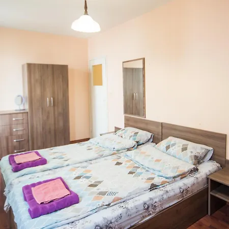 Lazur - Sunny Flat Apartman *
