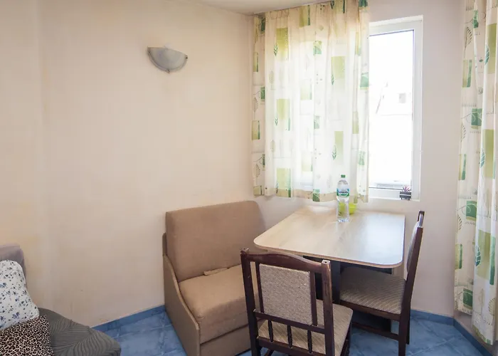 Lägenhet Lazur - Sunny Flat